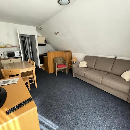 Le - Piscine 18 - Pour 4 Personnes Mae-8804 Apartment